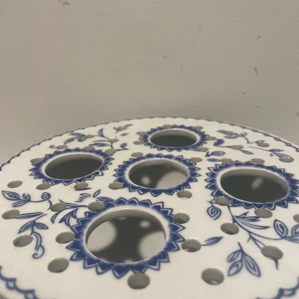 Vintage MAM Motlahedeh Blue and White Floral Ceramic Flower Frog - Picture 2 of 12